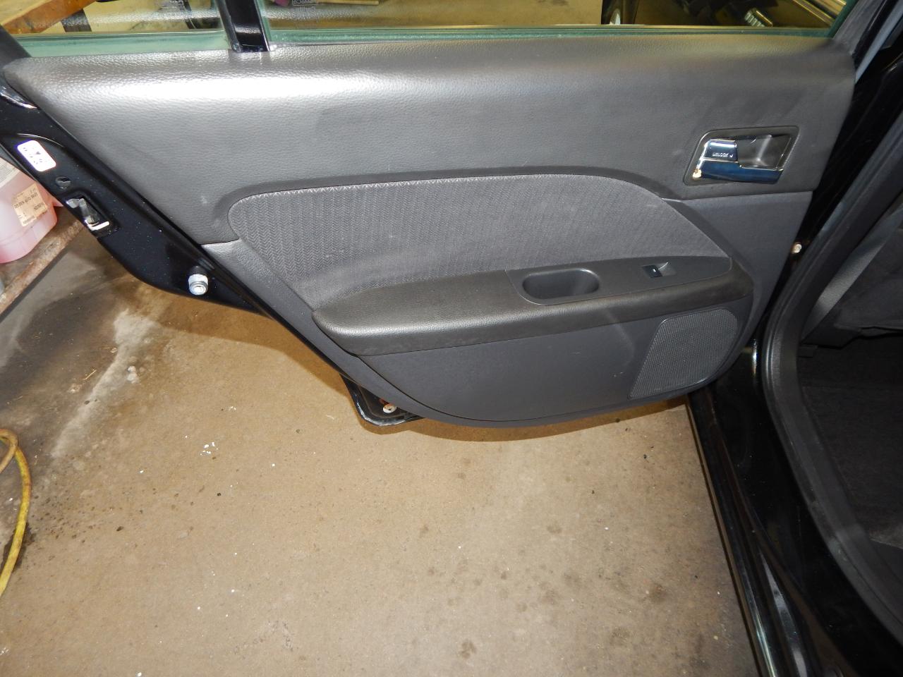 Mercury Milan 4dr Sdn I4 FWD 2009