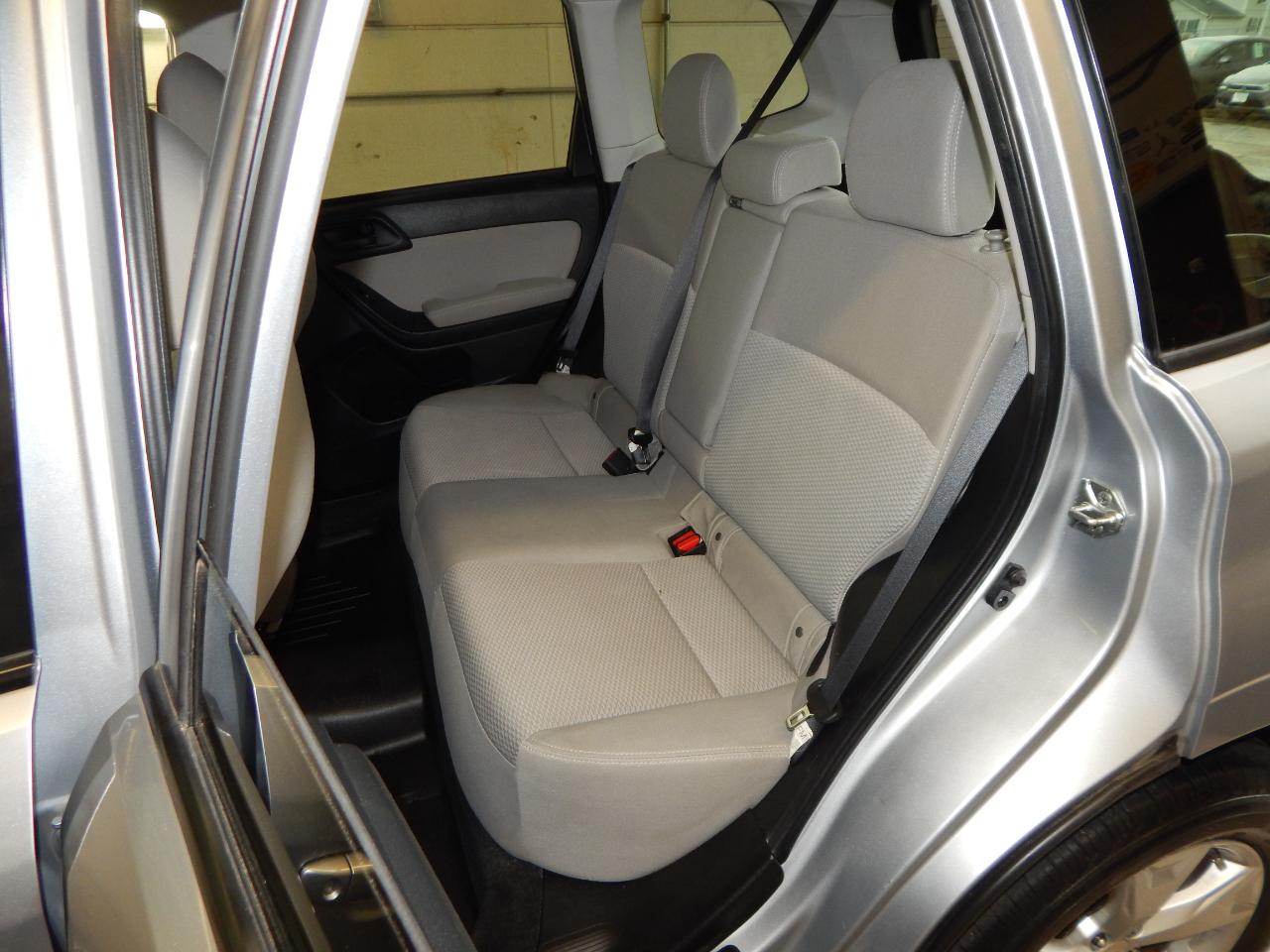 Subaru Forester 4dr CVT 2.5i Premium PZEV 2015