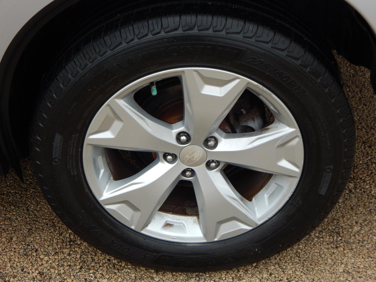 Subaru Forester 4dr CVT 2.5i Premium PZEV 2015