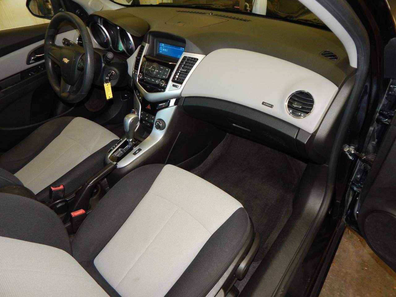 Chevrolet Cruze  2011