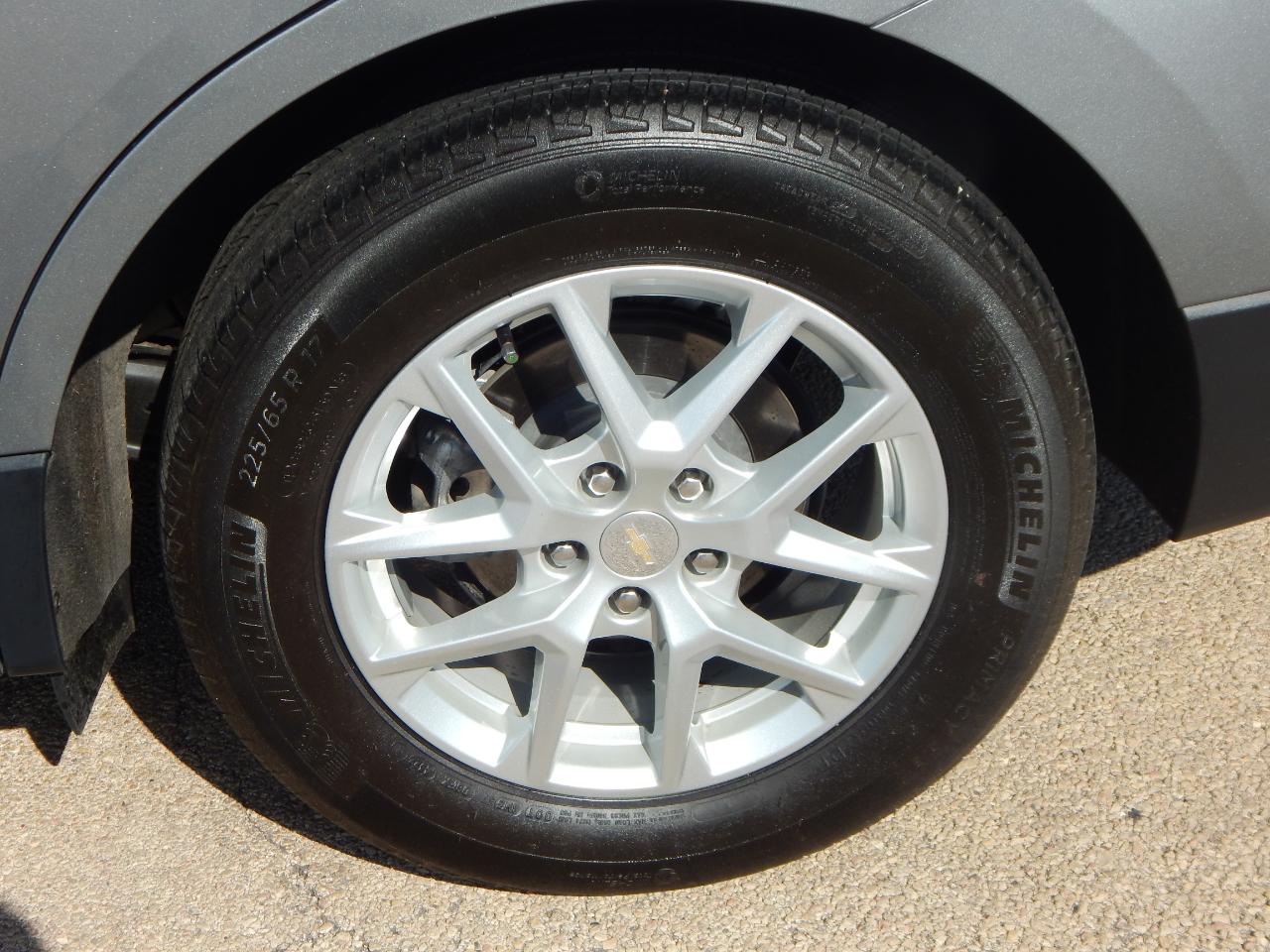 Chevrolet Equinox FWD 4dr LS w/1LS 2023