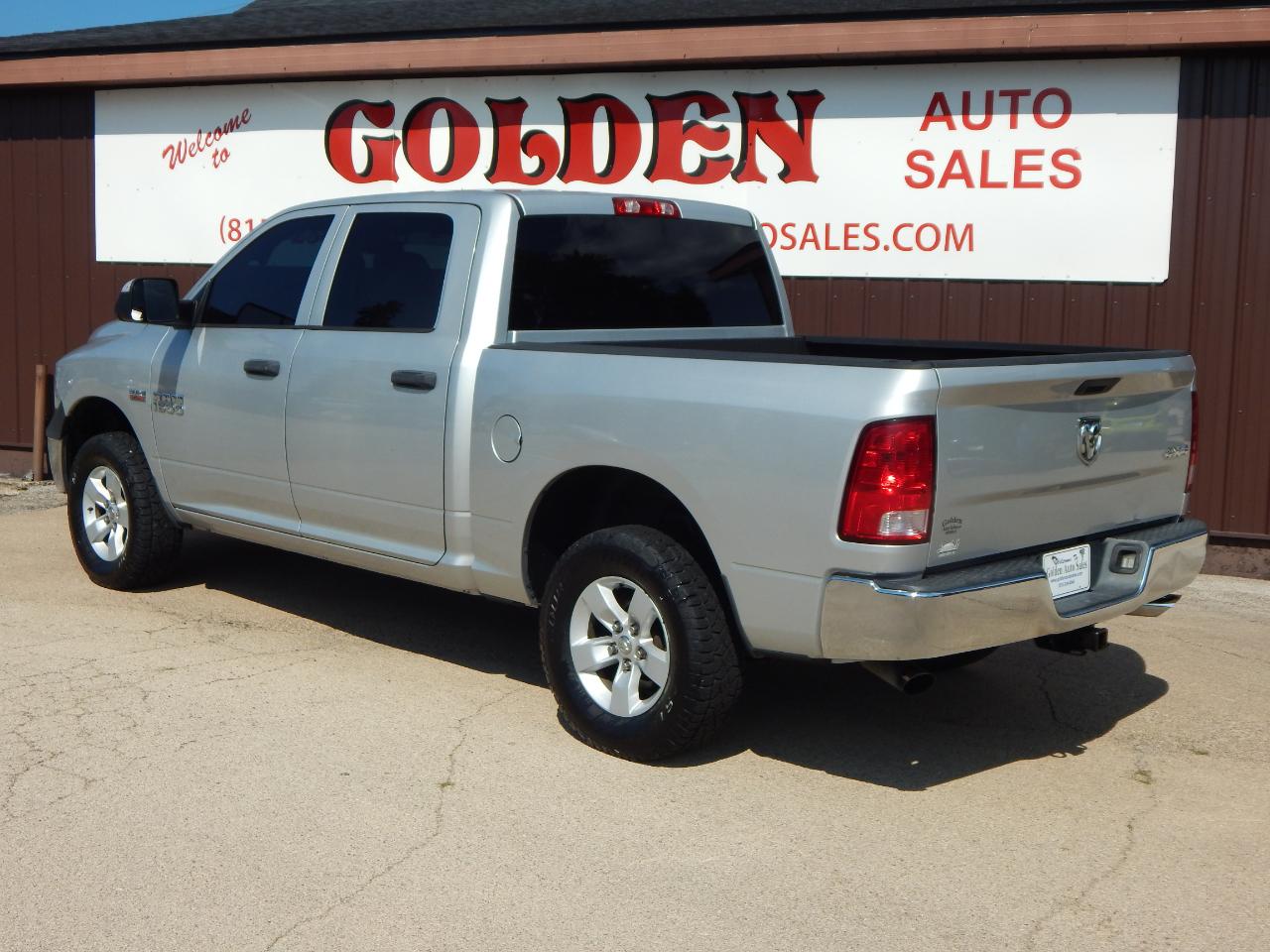 RAM 1500 4WD Crew Cab 140.5" Tradesman 2016