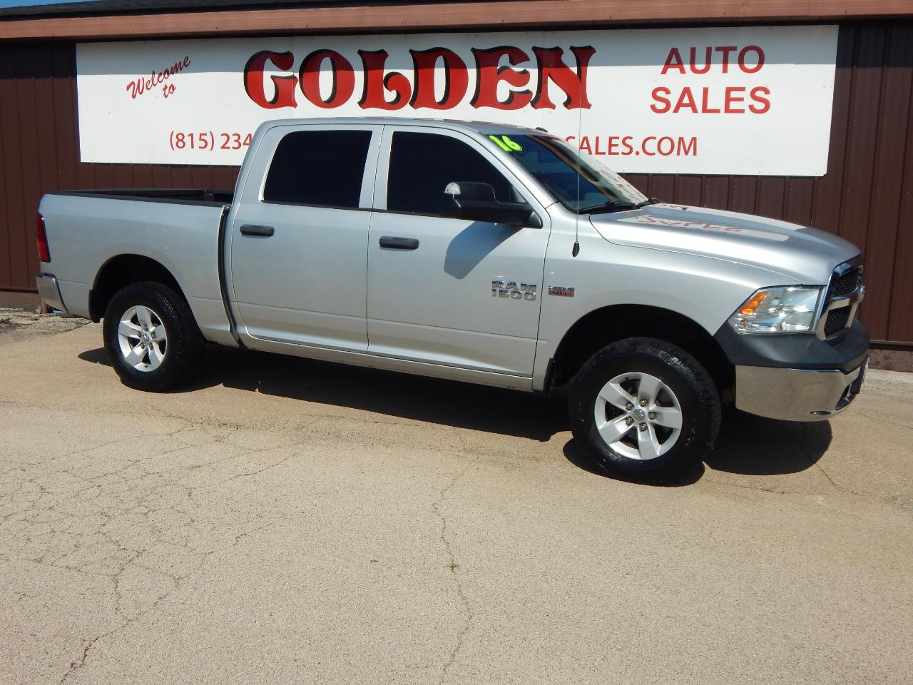 RAM 1500 4WD Crew Cab 140.5" Tradesman 2016