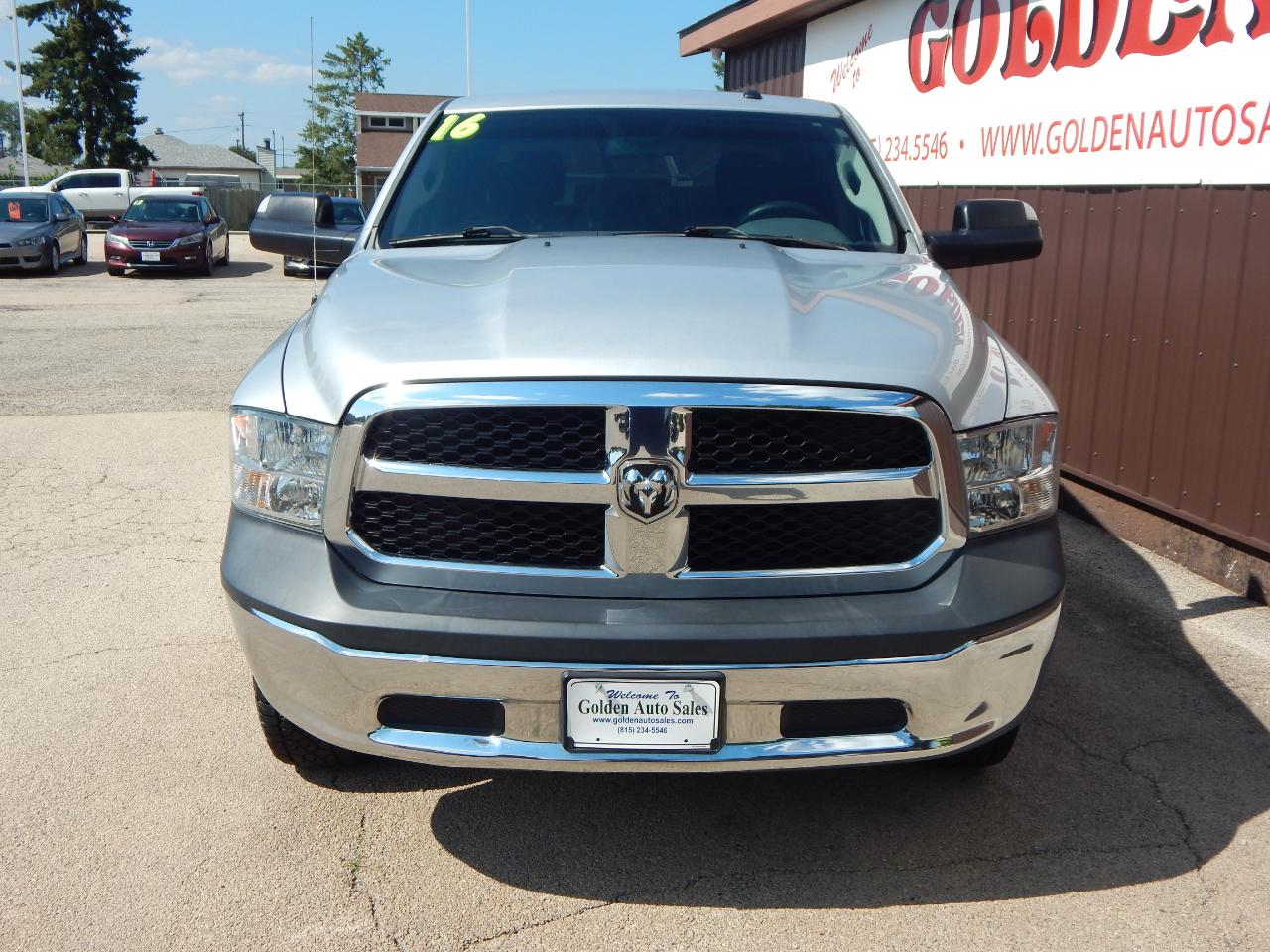 RAM 1500 4WD Crew Cab 140.5" Tradesman 2016
