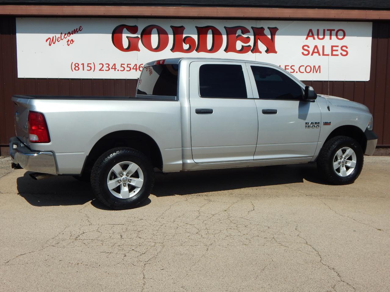 RAM 1500 4WD Crew Cab 140.5" Tradesman 2016