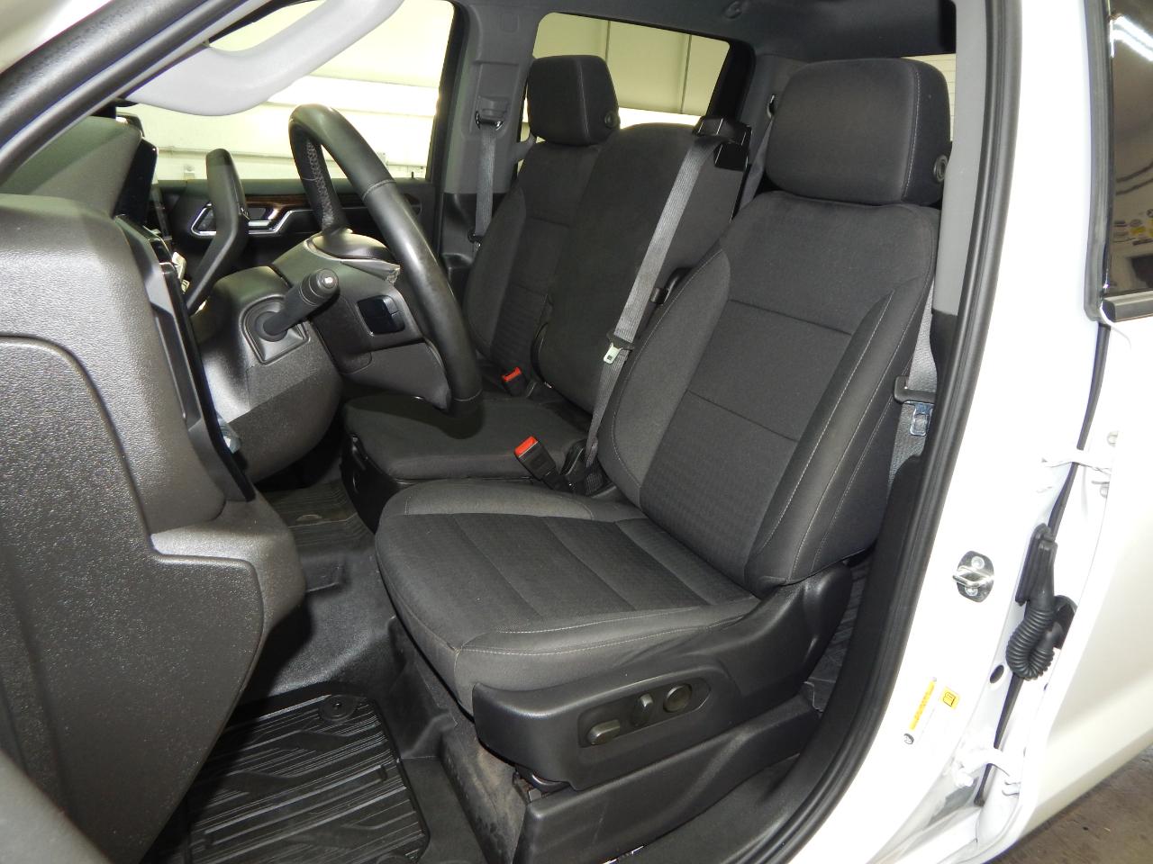 GMC Sierra 1500 4WD Crew Cab 147" Elevation 2024