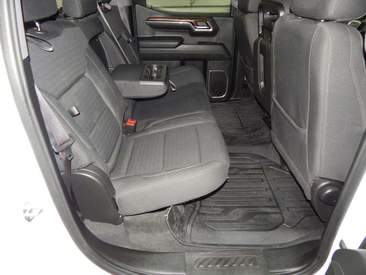 GMC Sierra 1500 4WD Crew Cab 147" Elevation 2024