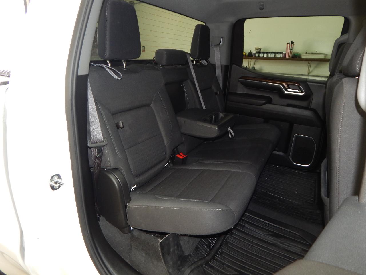GMC Sierra 1500 4WD Crew Cab 147" Elevation 2024
