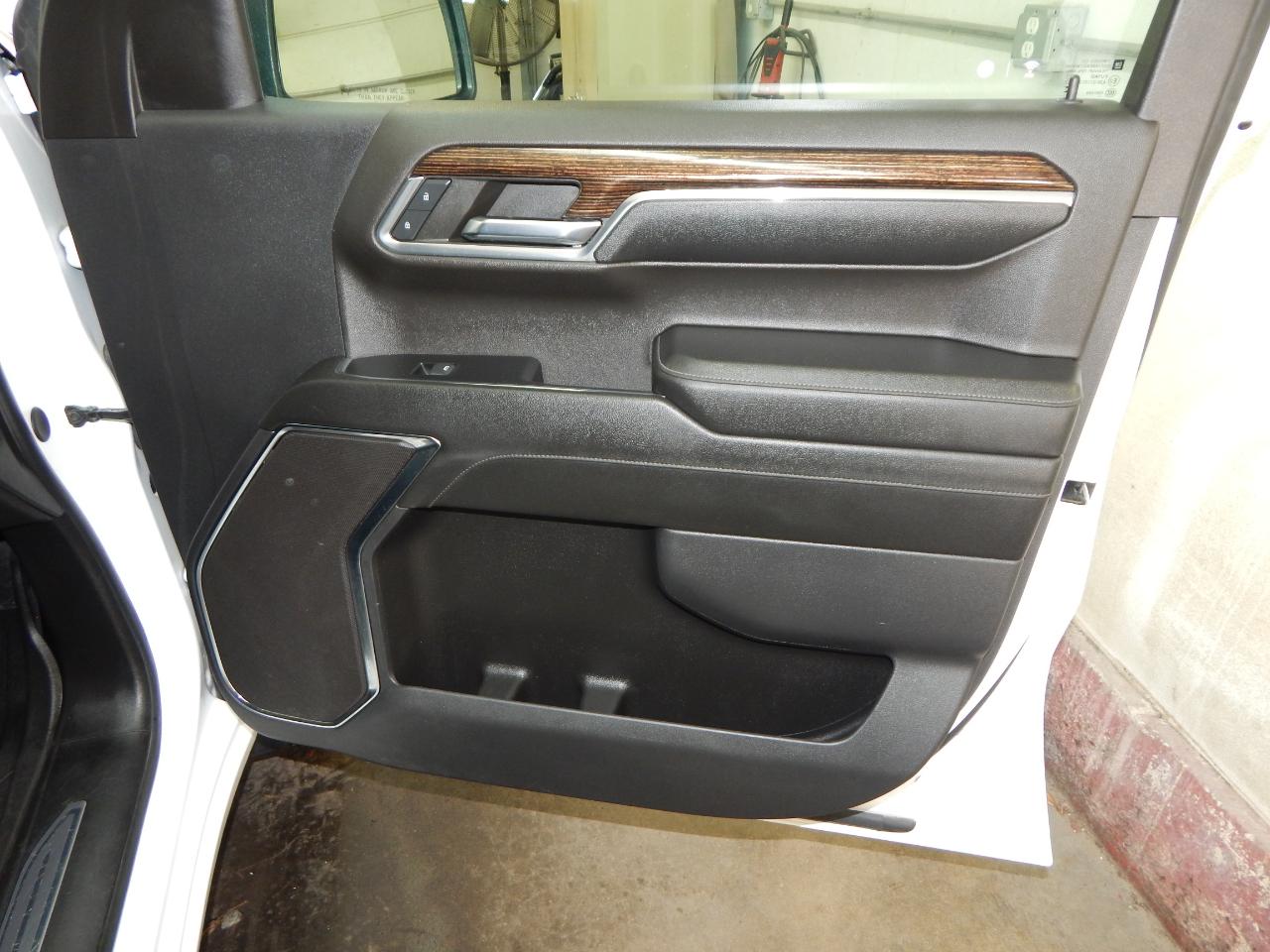GMC Sierra 1500 4WD Crew Cab 147" Elevation 2024
