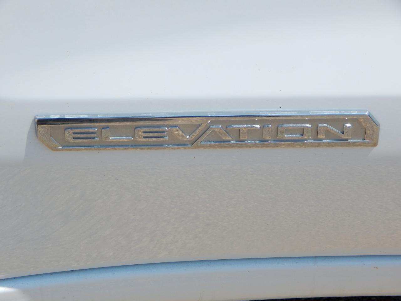GMC Sierra 1500 4WD Crew Cab 147" Elevation 2024