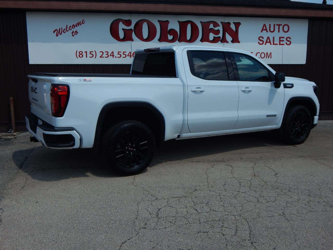 GMC Sierra 1500 4WD Crew Cab 147" Elevation 2024