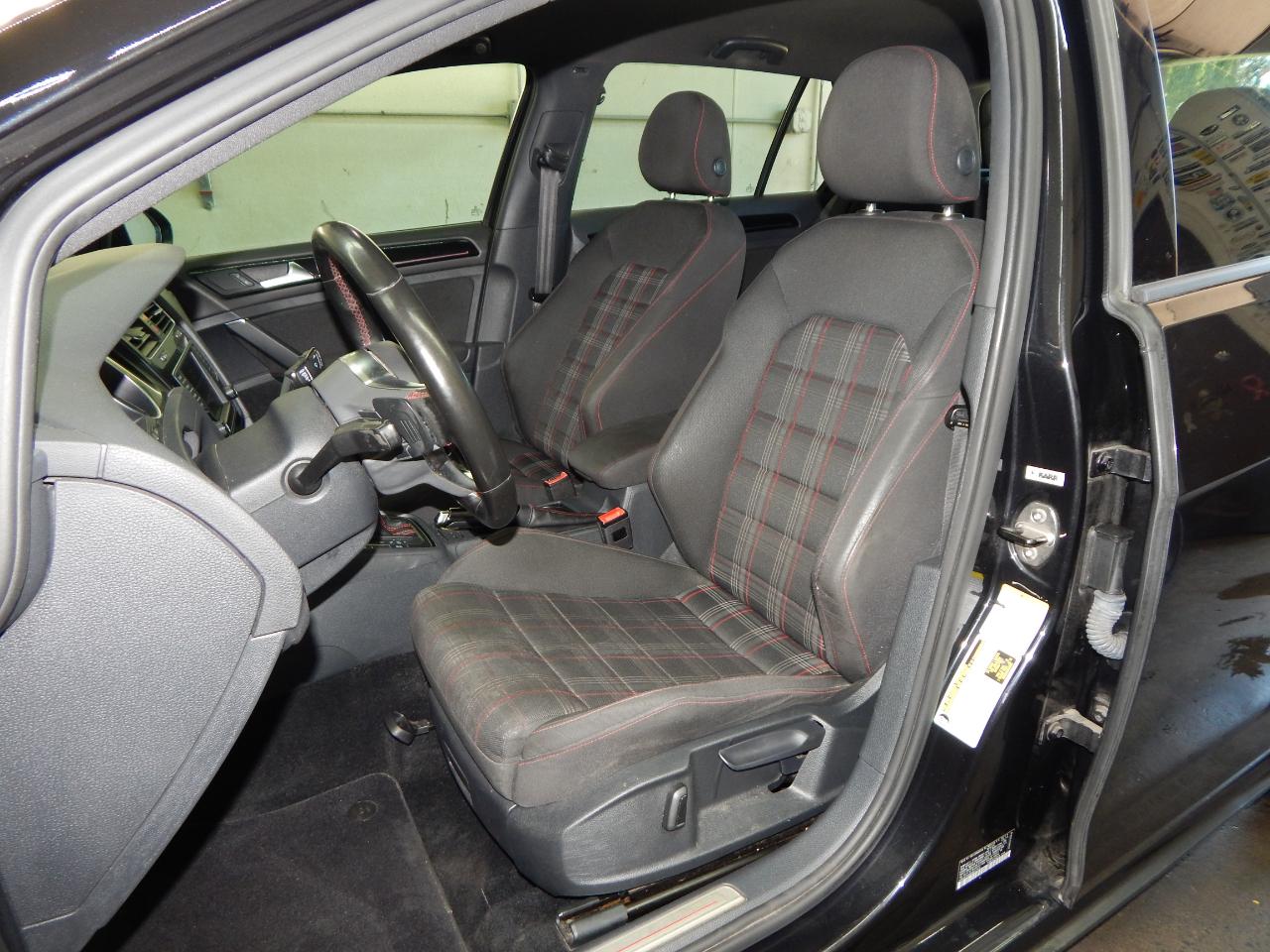 Volkswagen Golf GTI 4dr HB DSG S w/Performance Pkg 2016