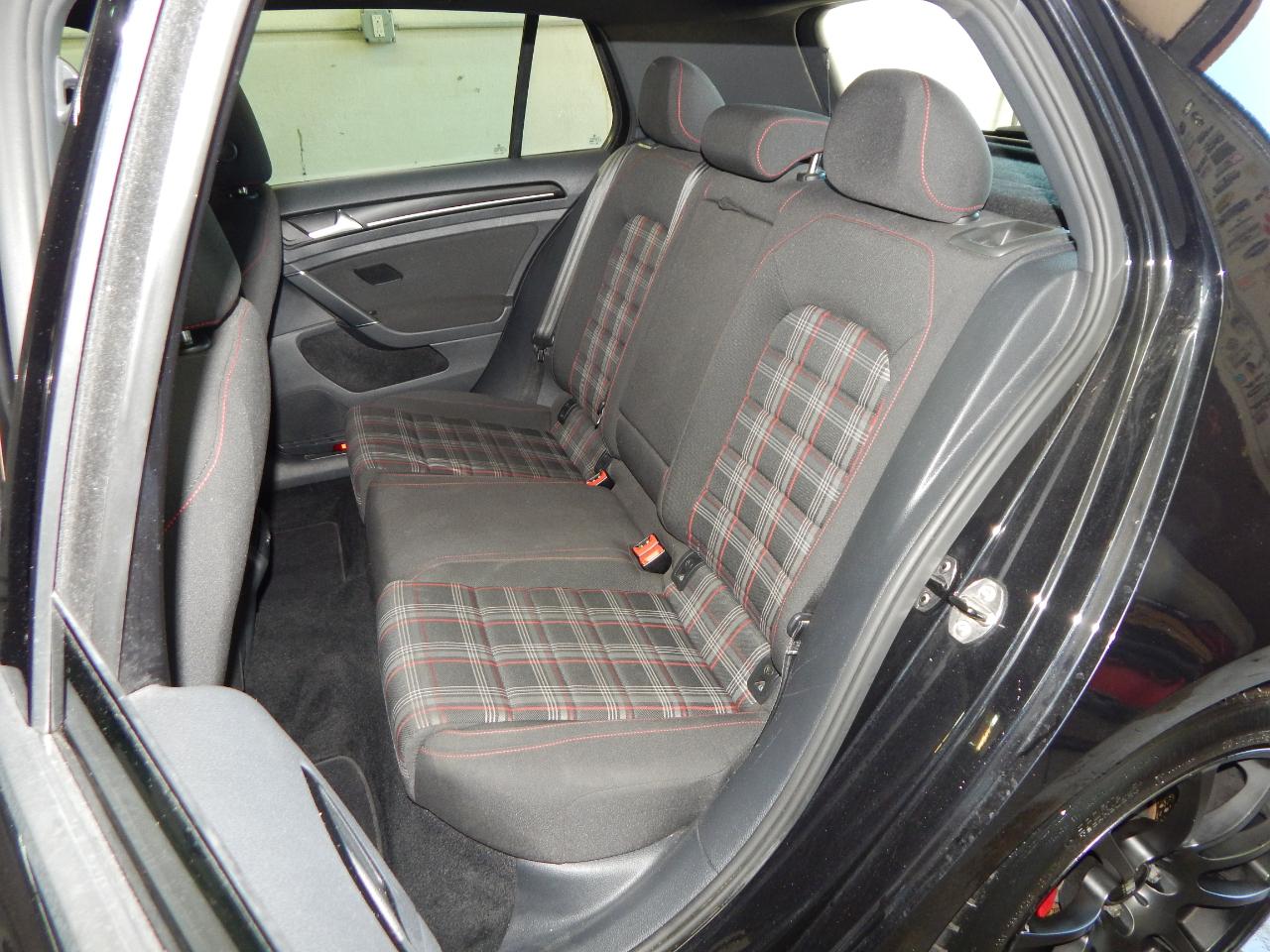 Volkswagen Golf GTI 4dr HB DSG S w/Performance Pkg 2016