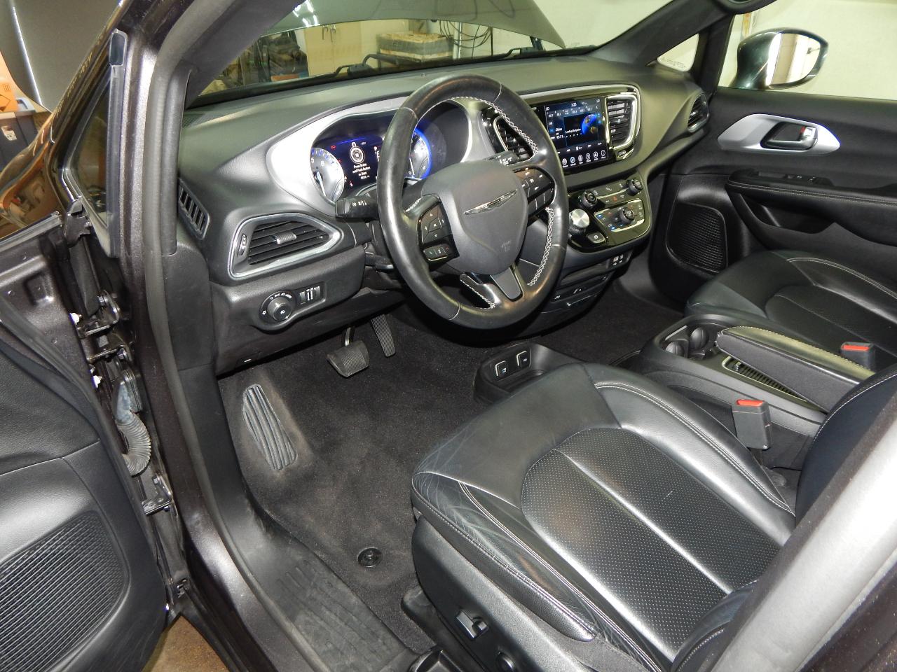 Chrysler Pacifica Touring L Plus FWD 2019