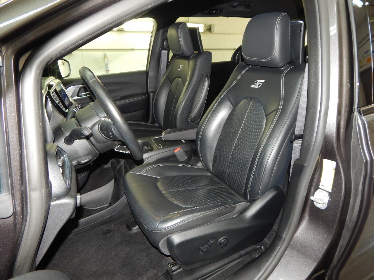 Chrysler Pacifica Touring L Plus FWD 2019