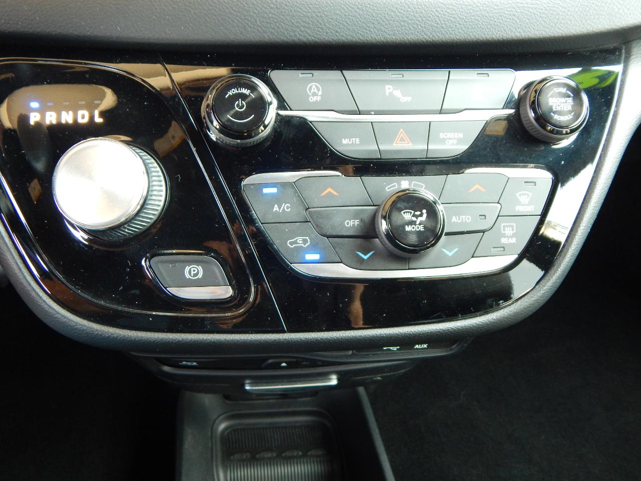 Chrysler Pacifica Touring L Plus FWD 2019