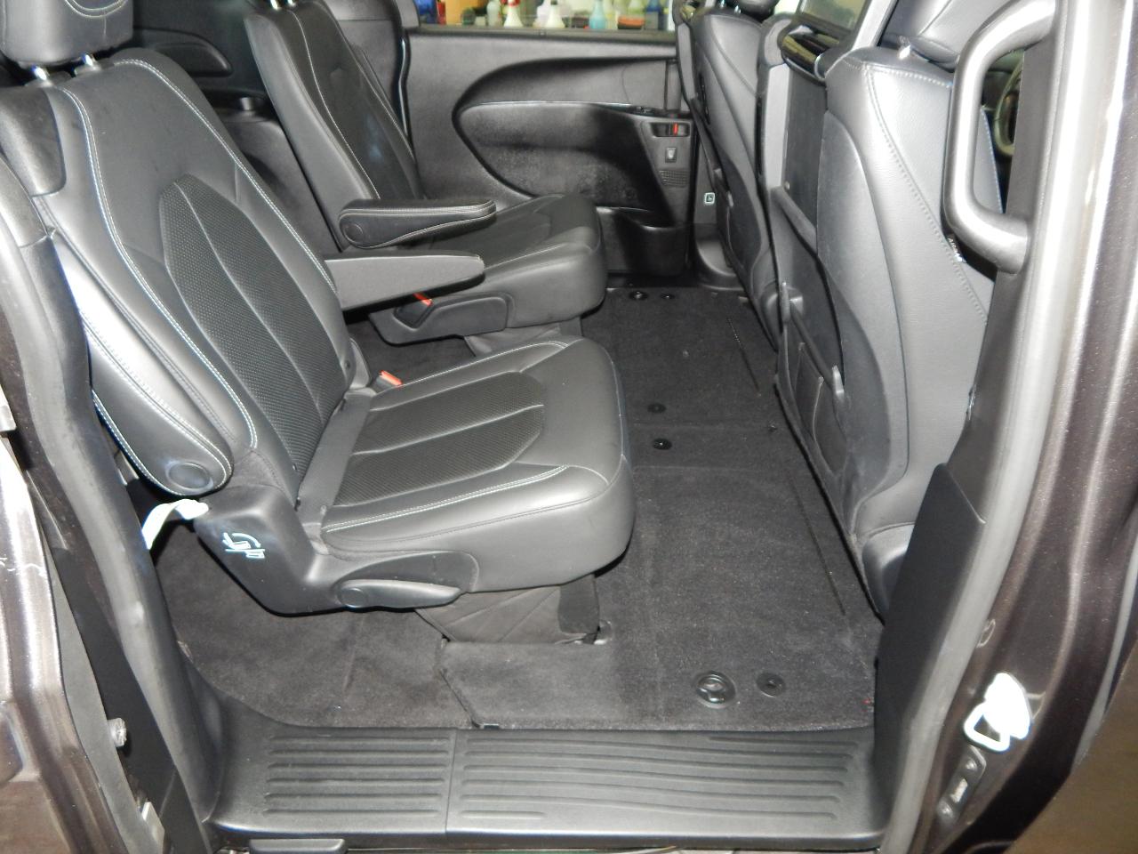 Chrysler Pacifica Touring L Plus FWD 2019
