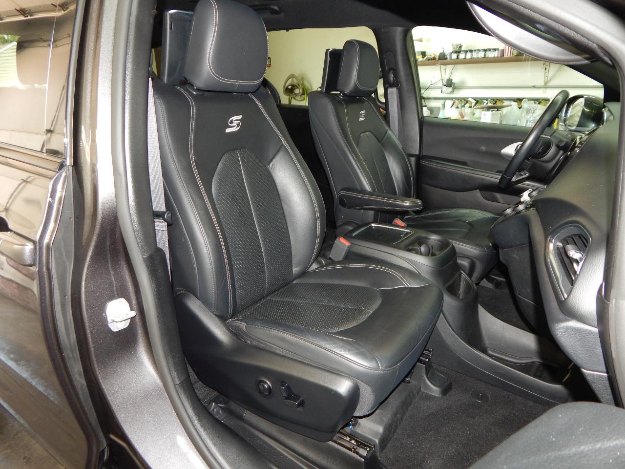 Chrysler Pacifica Touring L Plus FWD 2019
