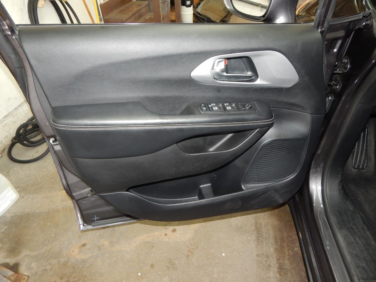 Chrysler Pacifica Touring L Plus FWD 2019