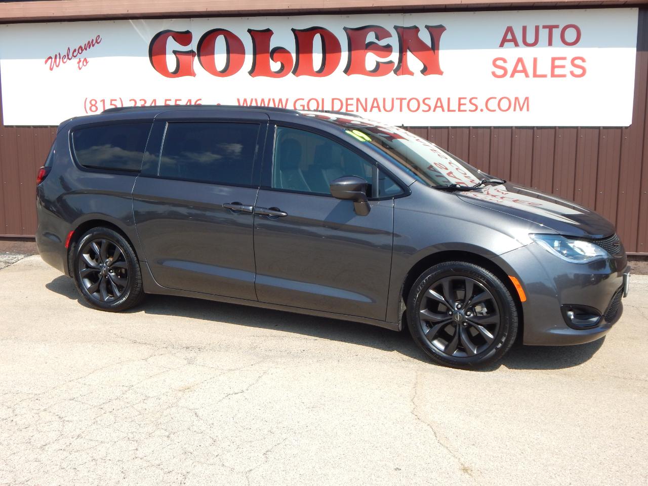 Chrysler Pacifica Touring L Plus FWD 2019