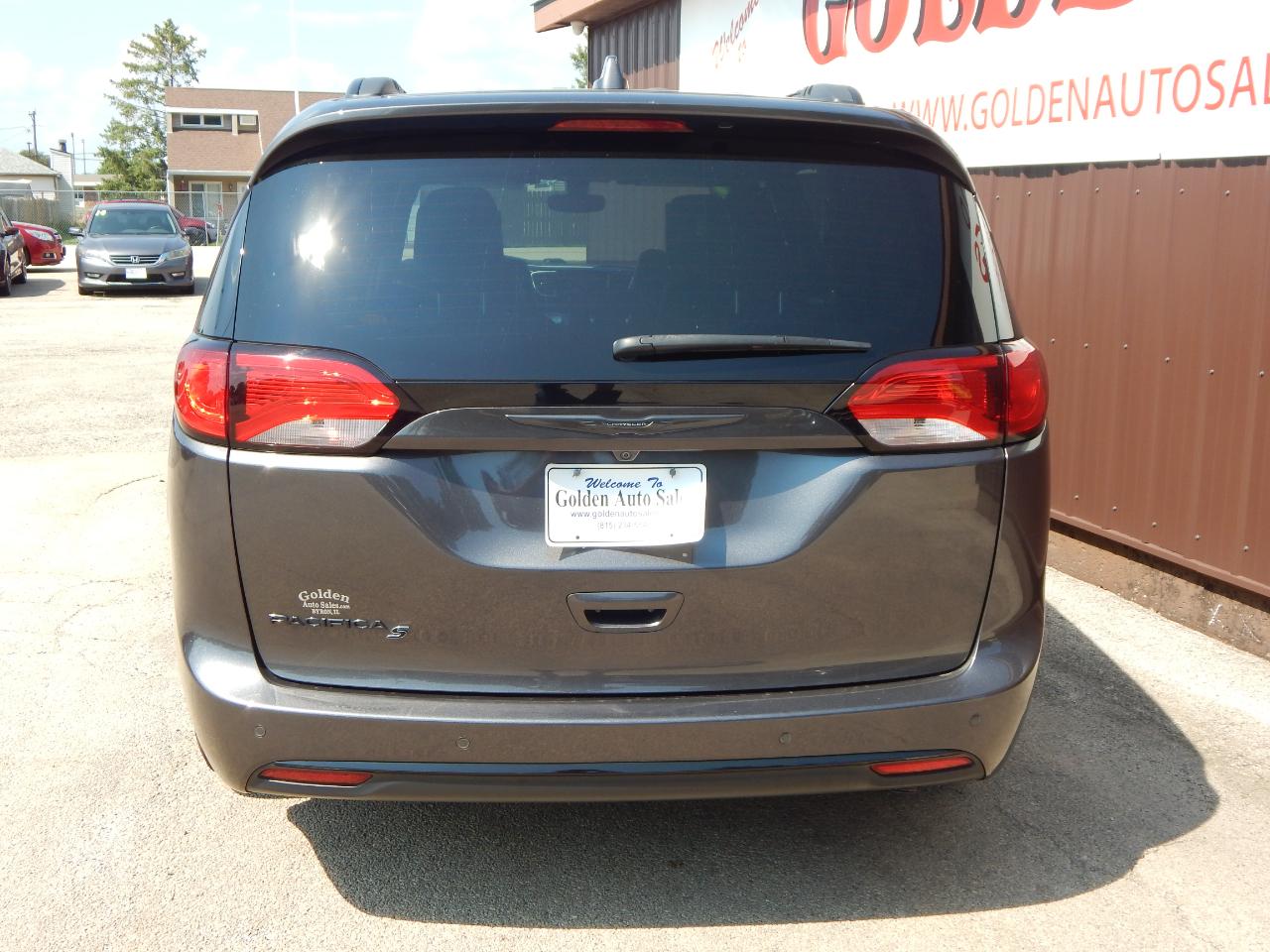 Chrysler Pacifica Touring L Plus FWD 2019
