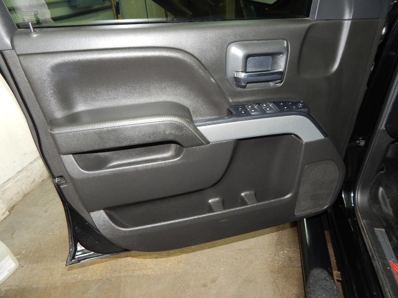 Chevrolet Silverado 1500 4WD Crew Cab 143.5" LT w/2LT 2018