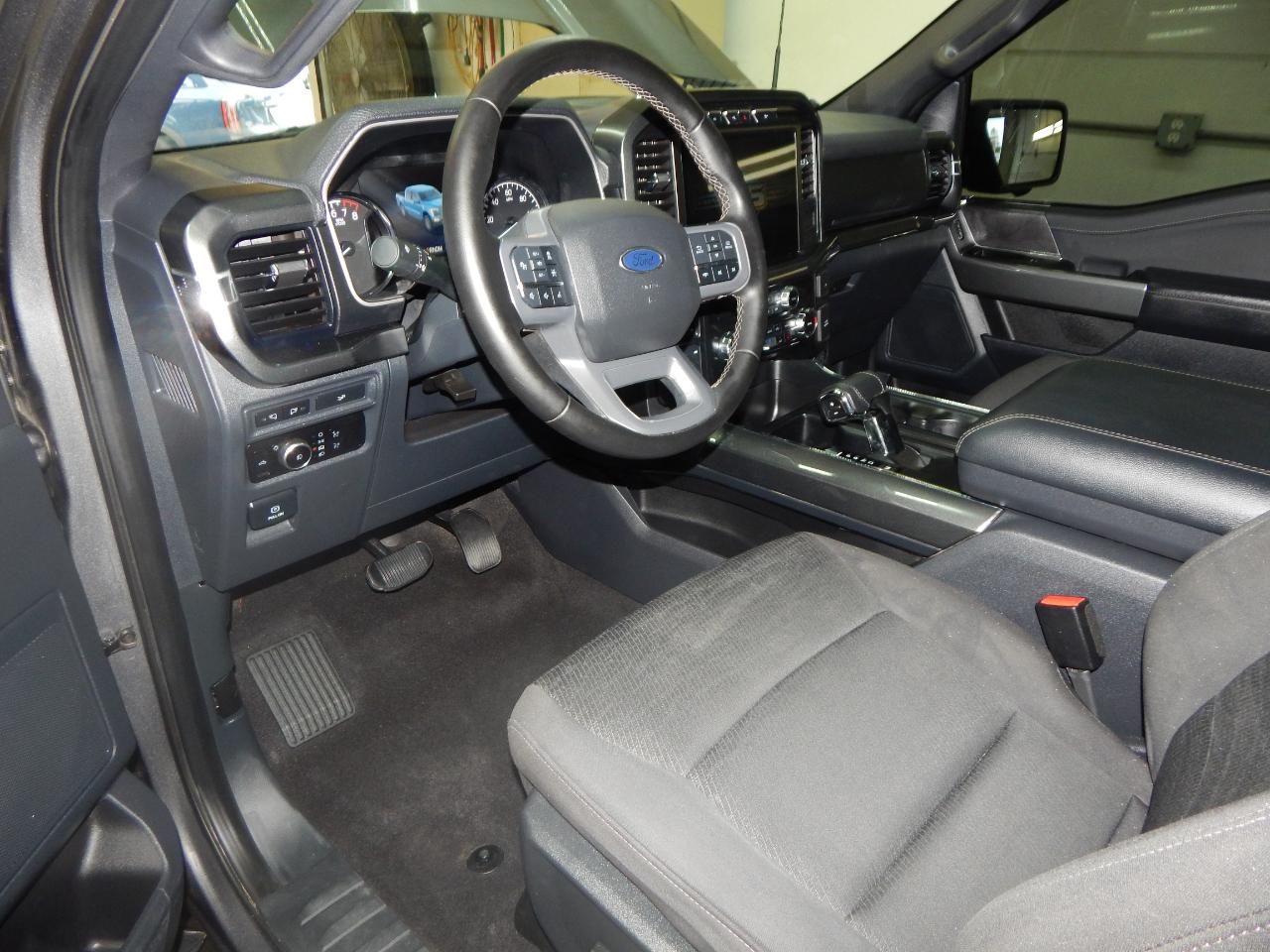 Ford F-150 XLT 4WD SuperCrew 5.5' Box 2023