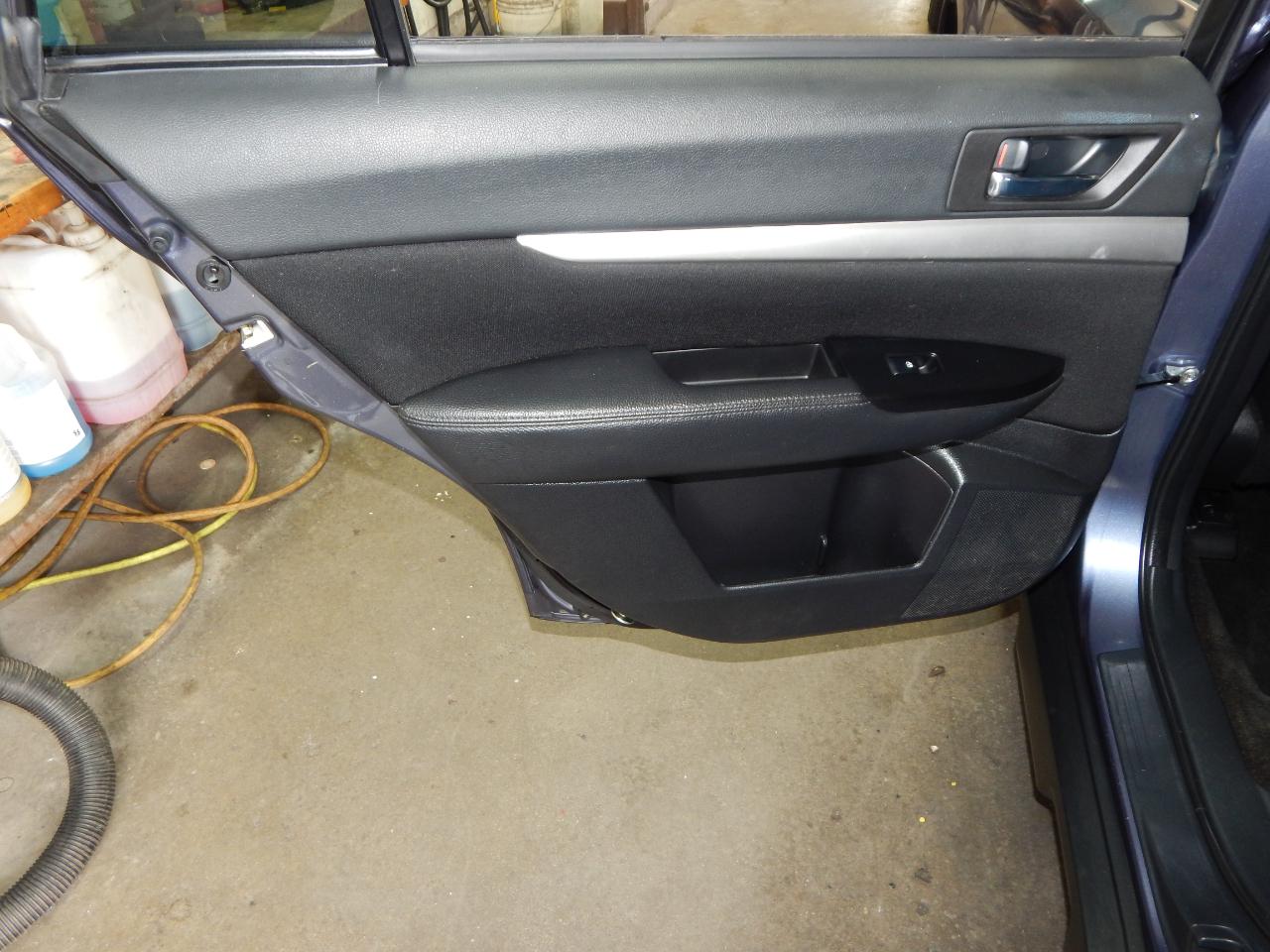 Subaru Outback 4dr Wgn H4 Auto 2.5i Premium 2014