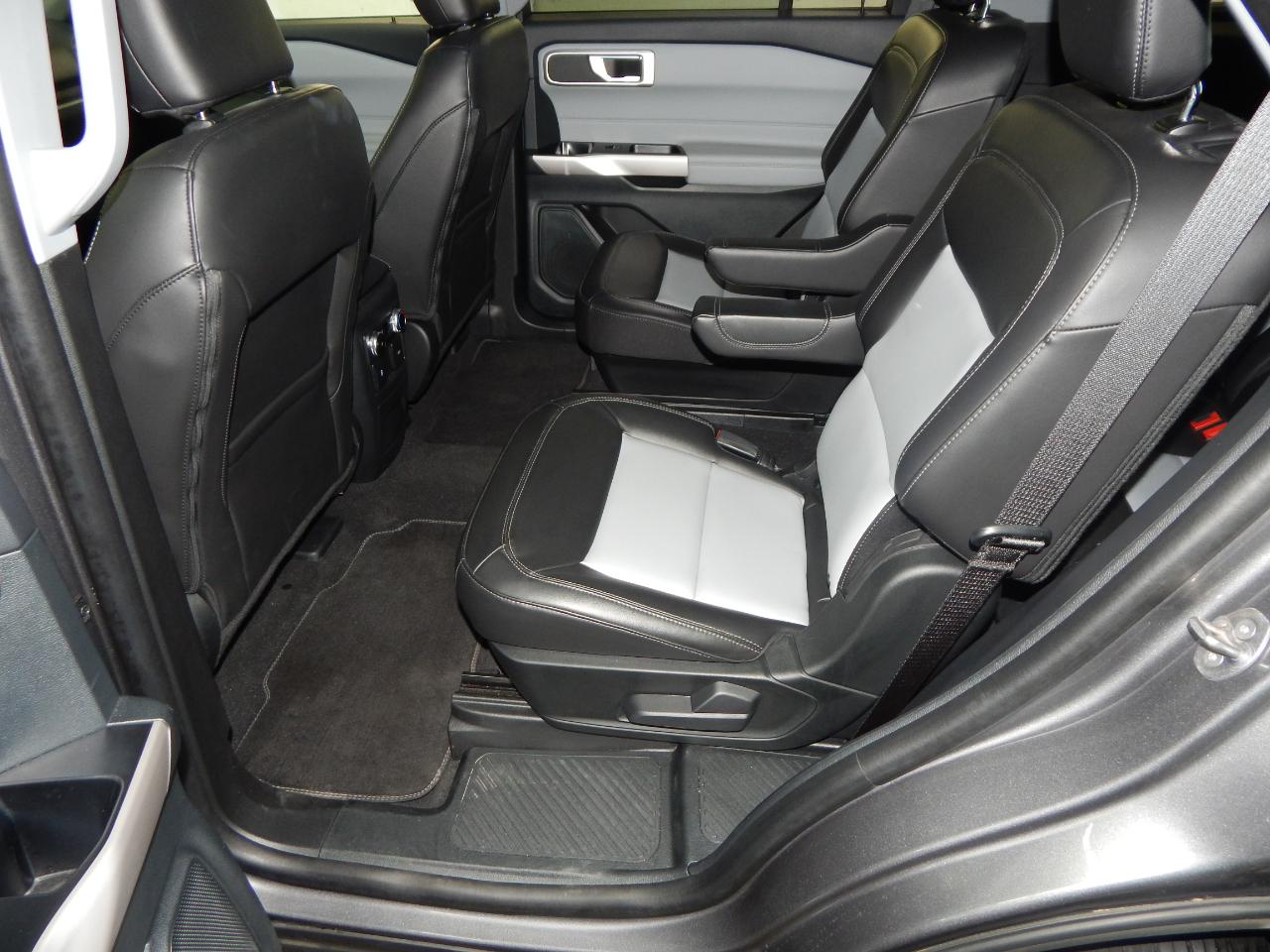 Ford Explorer XLT 4WD 2023