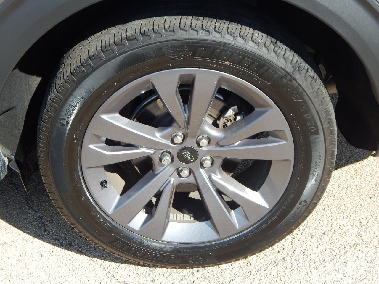 Ford Explorer XLT 4WD 2023