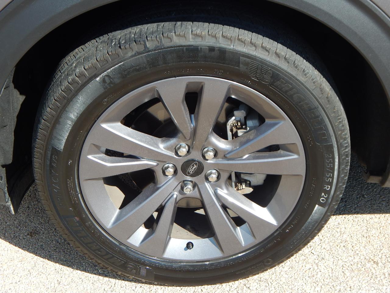 Ford Explorer XLT 4WD 2023