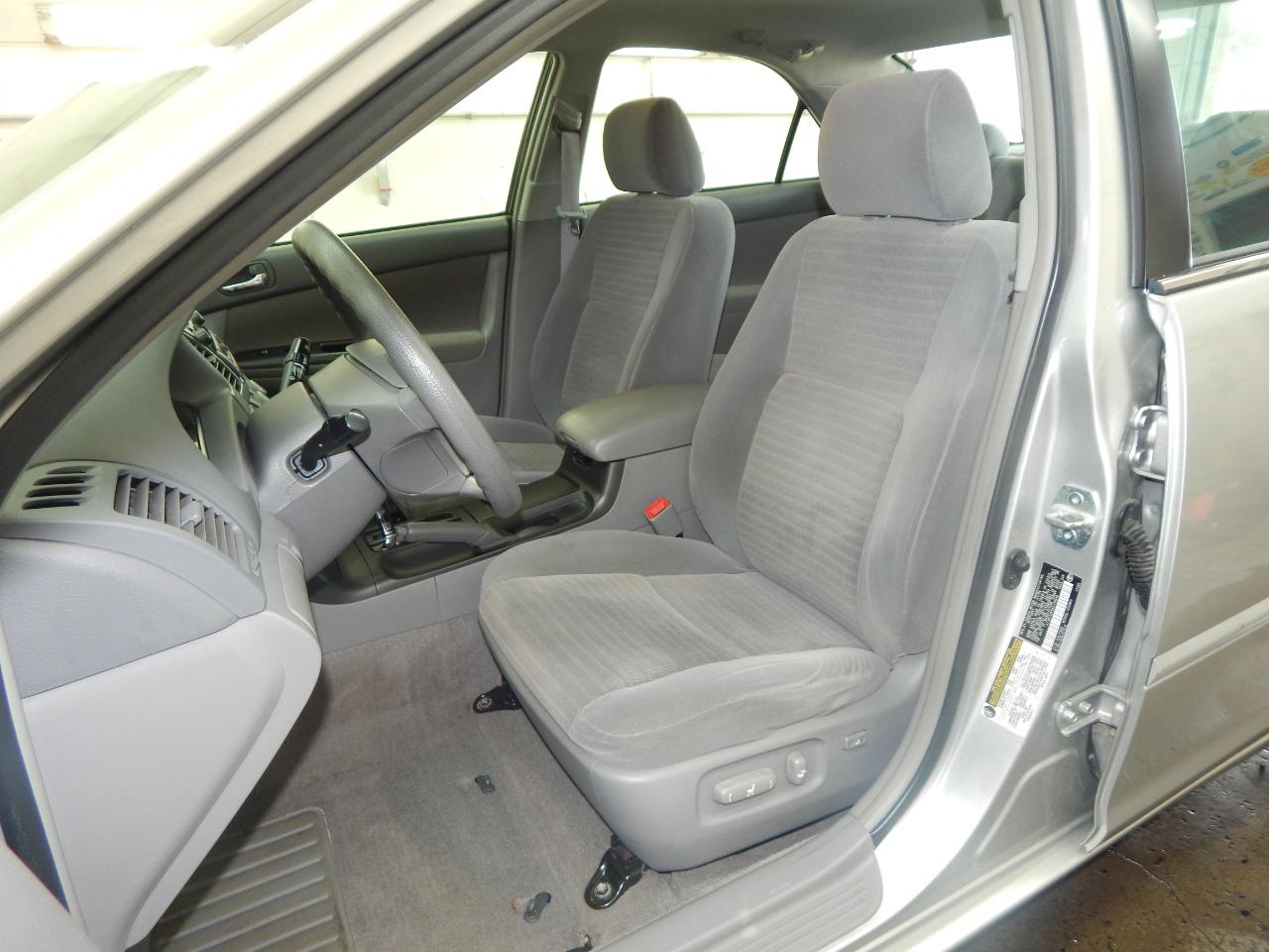Toyota Camry 4dr Sdn LE V6 Auto (Natl) 2006