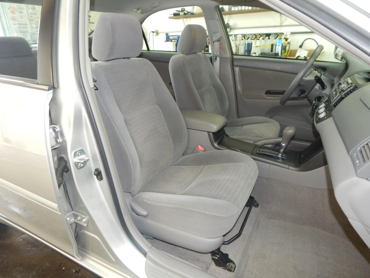 Toyota Camry 4dr Sdn LE V6 Auto (Natl) 2006