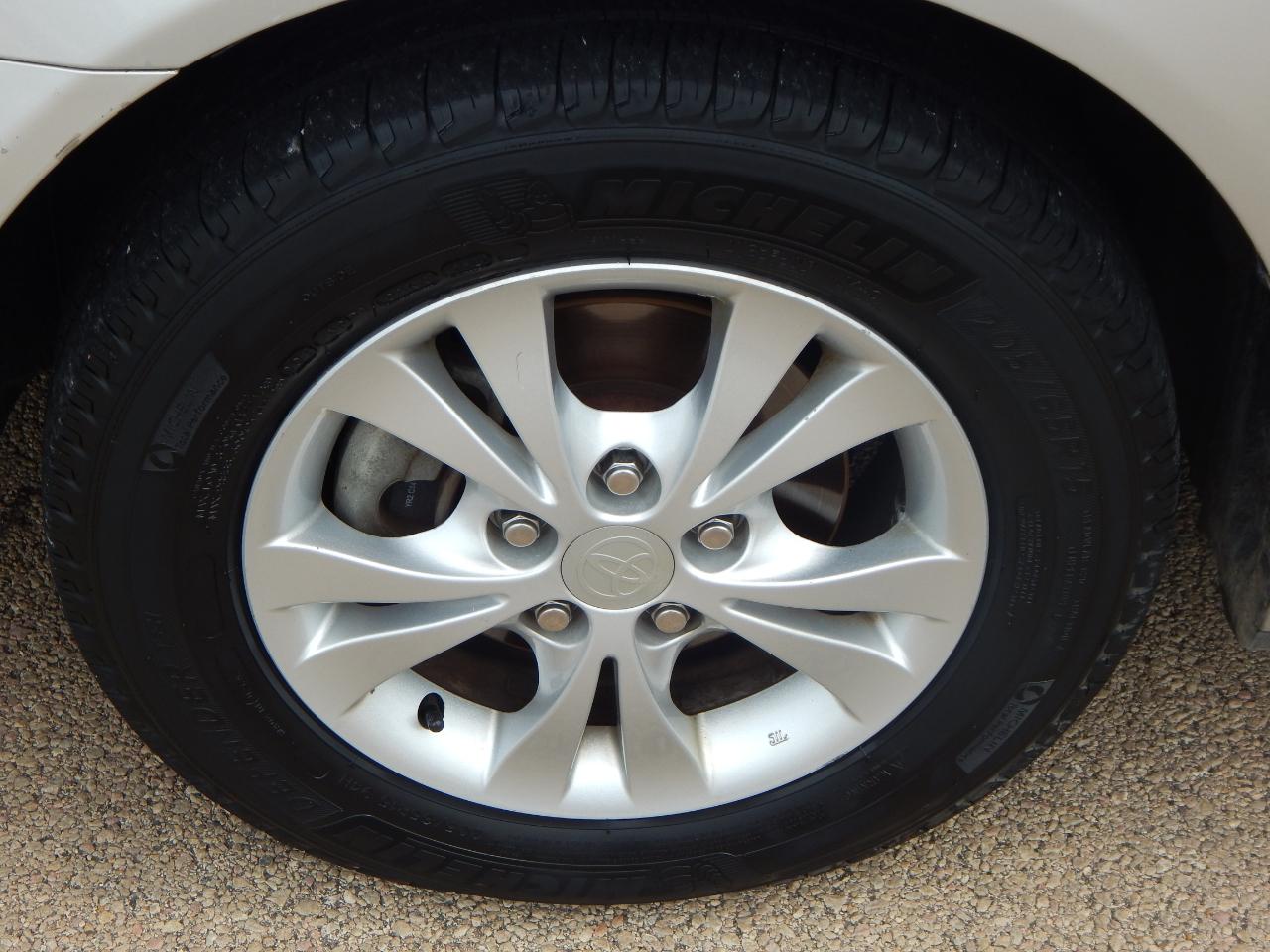 Toyota Camry 4dr Sdn LE V6 Auto (Natl) 2006
