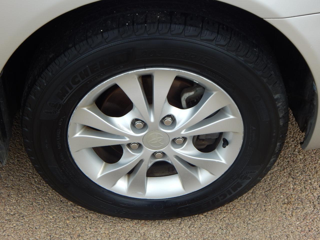 Toyota Camry 4dr Sdn LE V6 Auto (Natl) 2006