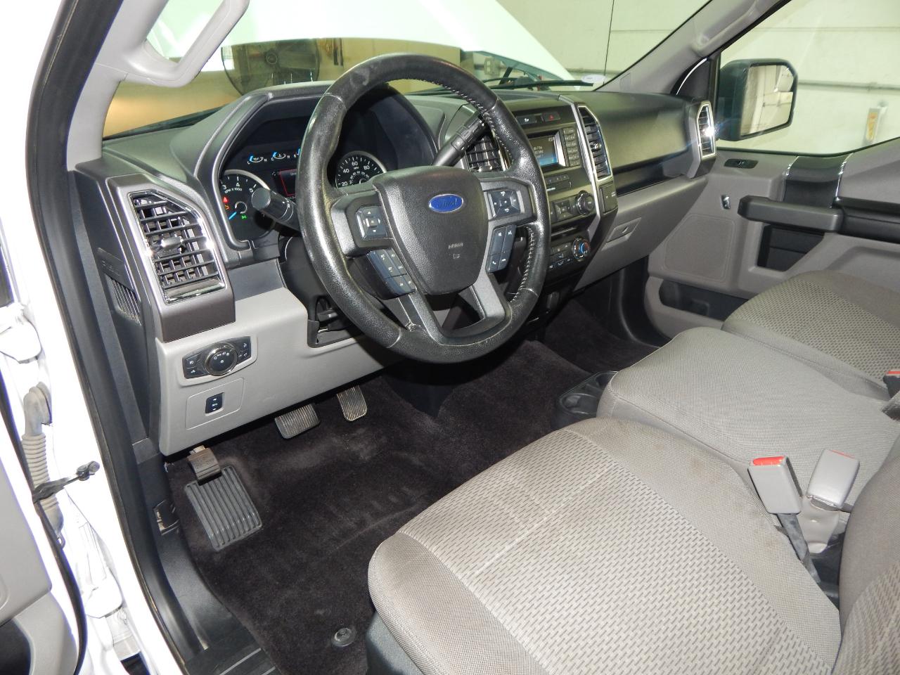 Ford F-150 4WD SuperCrew 145" XLT 2015