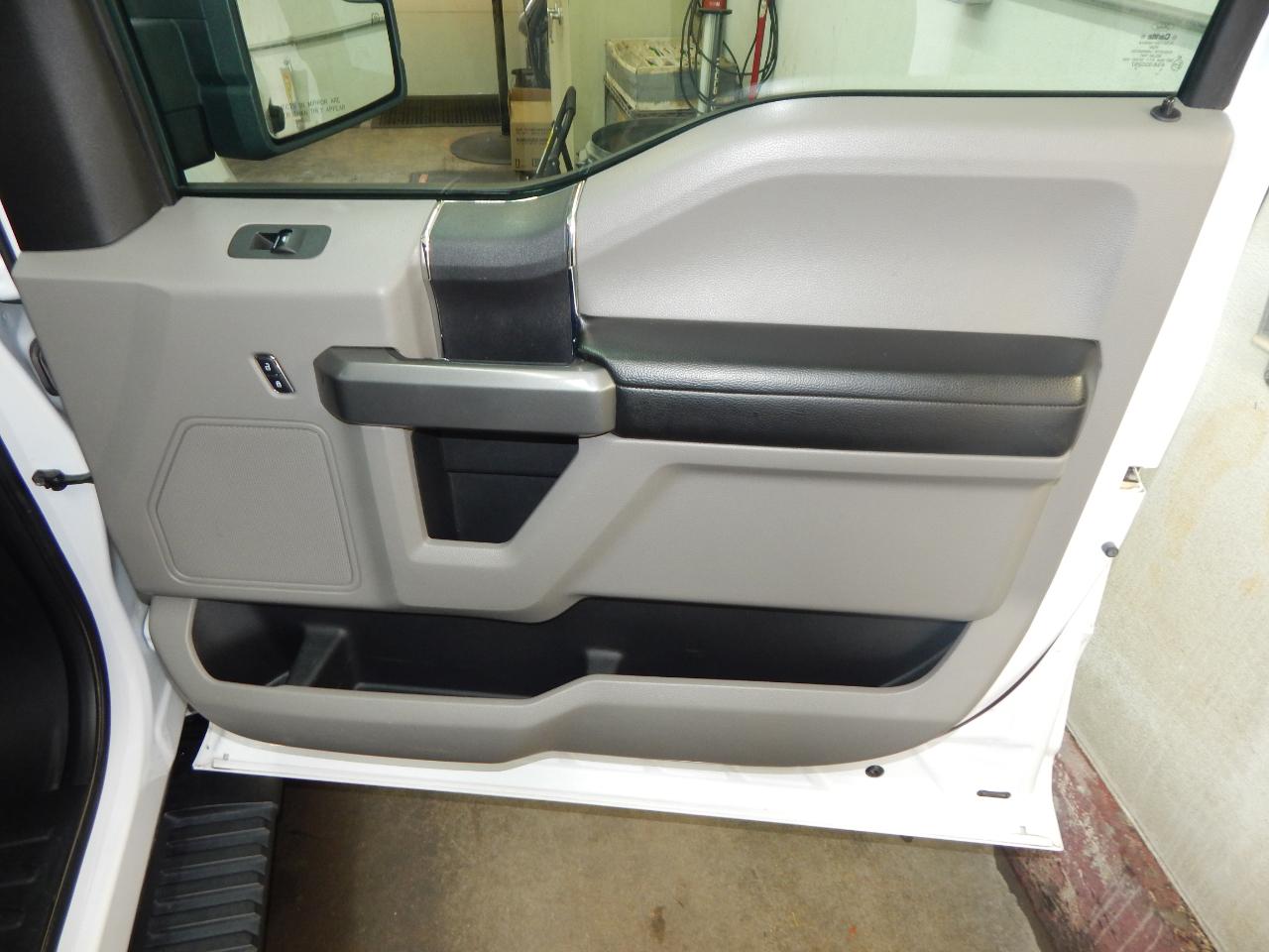 Ford F-150 4WD SuperCrew 145" XLT 2015