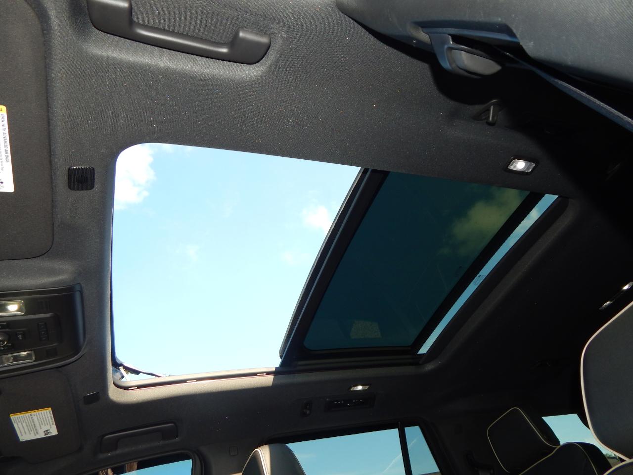 GMC Yukon 4WD 4dr SLT 2022