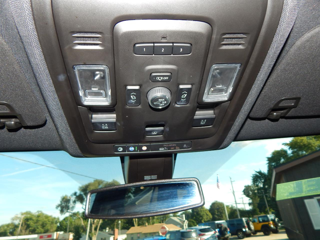 GMC Yukon 4WD 4dr SLT 2022