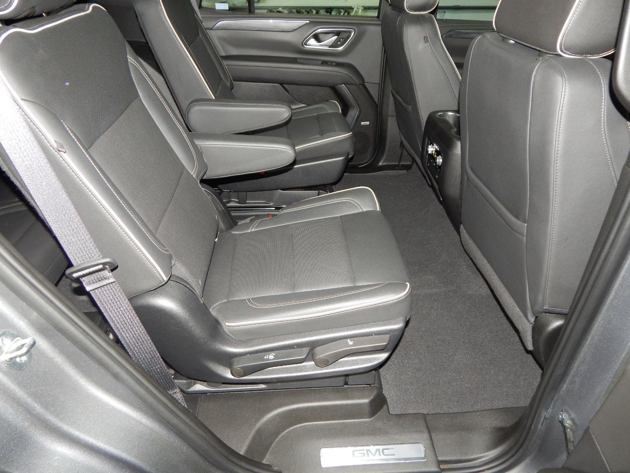 GMC Yukon 4WD 4dr SLT 2022
