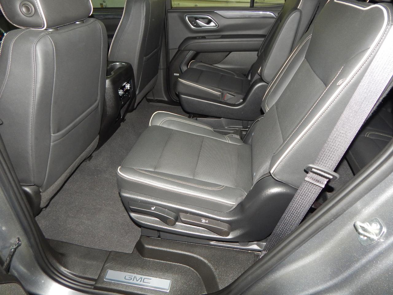 GMC Yukon 4WD 4dr SLT 2022