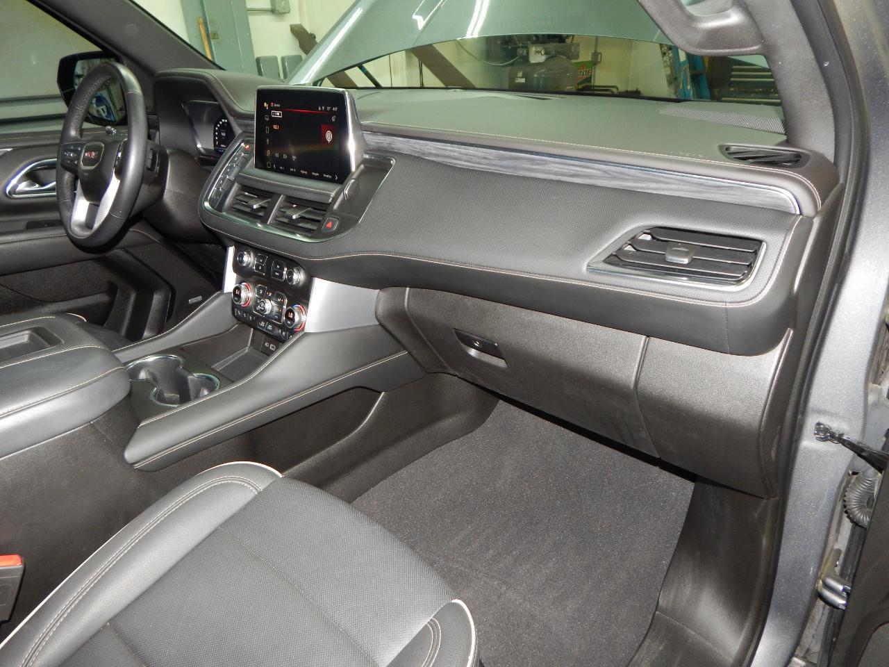 GMC Yukon 4WD 4dr SLT 2022