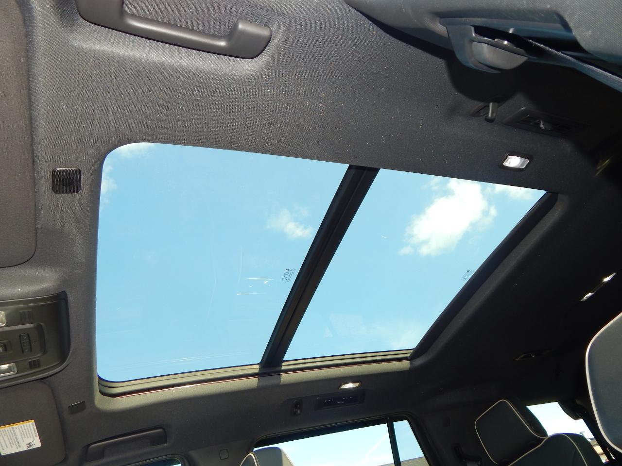 GMC Yukon 4WD 4dr SLT 2022