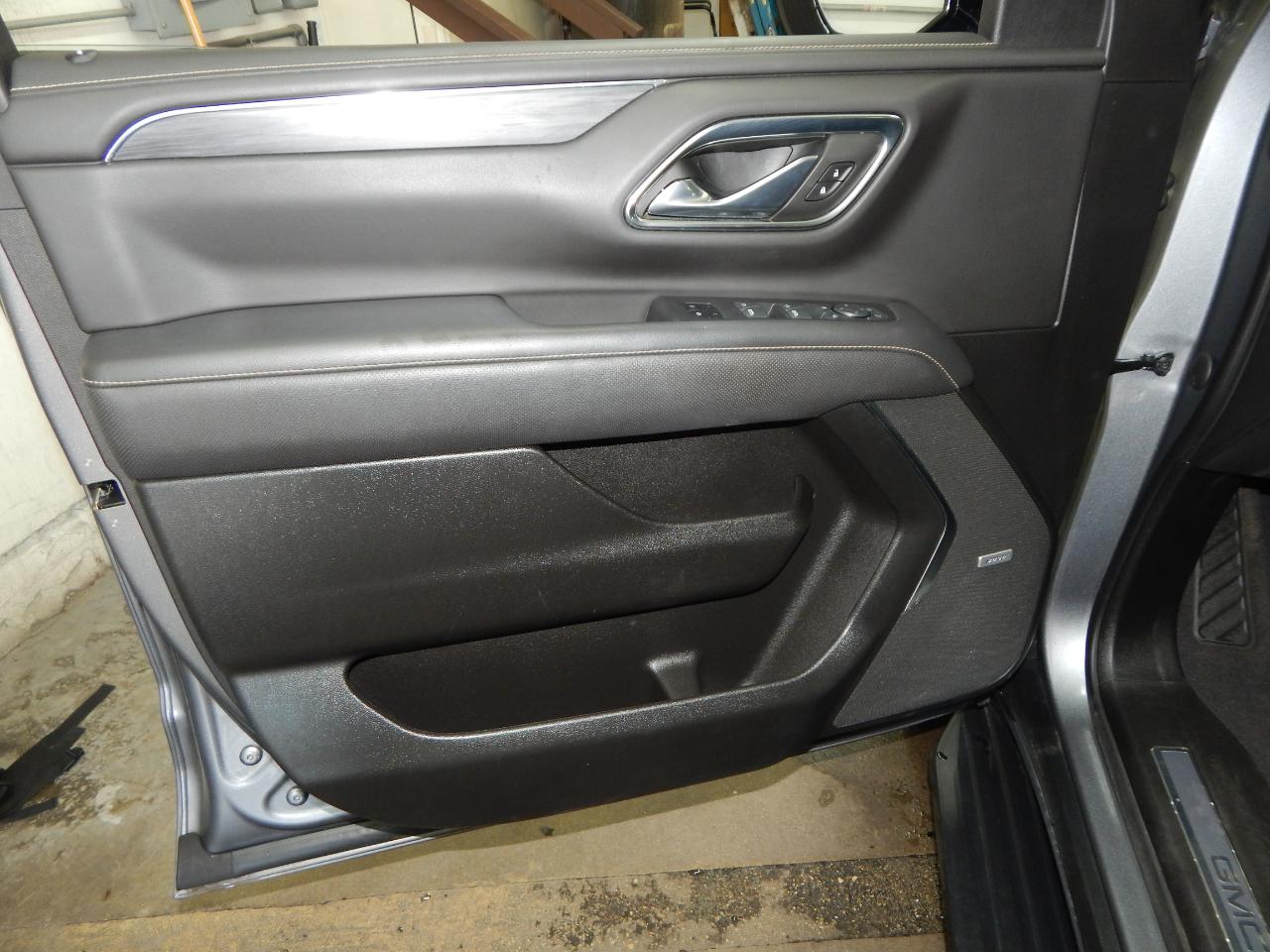 GMC Yukon 4WD 4dr SLT 2022