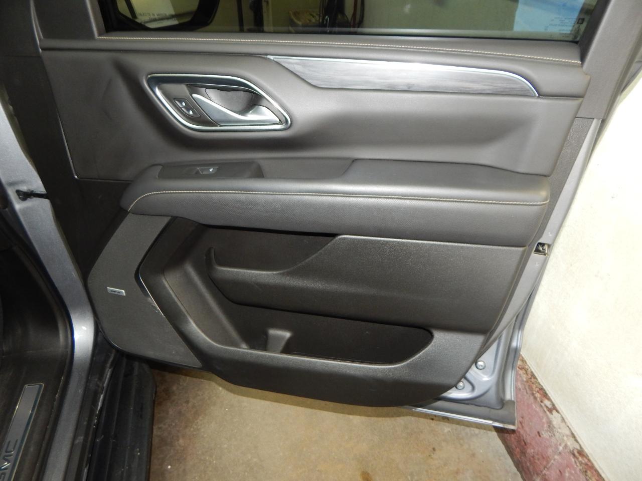 GMC Yukon 4WD 4dr SLT 2022