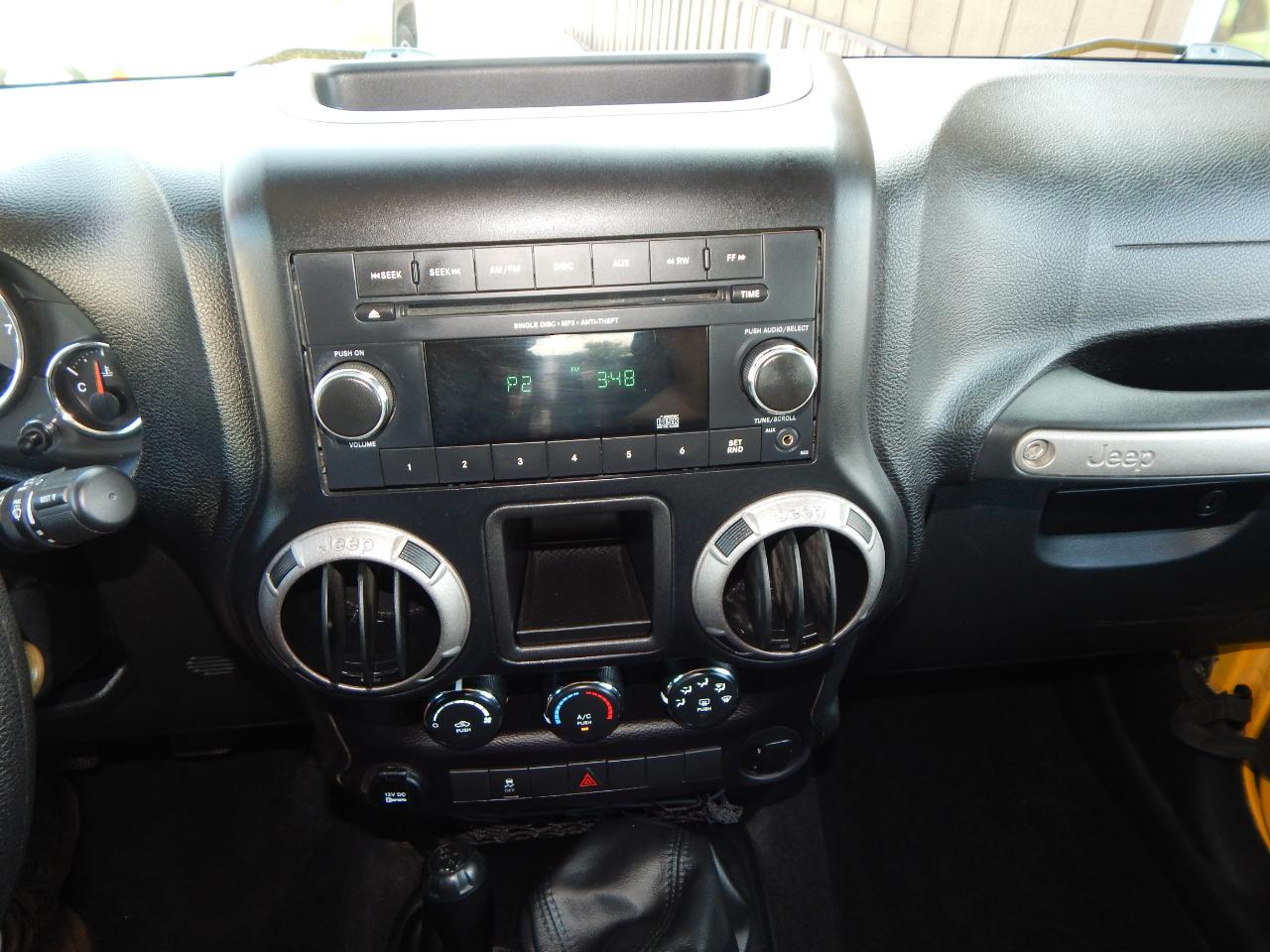 Jeep Wrangler 4WD 2dr Sport 2015