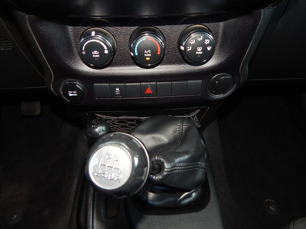 Jeep Wrangler 4WD 2dr Sport 2015