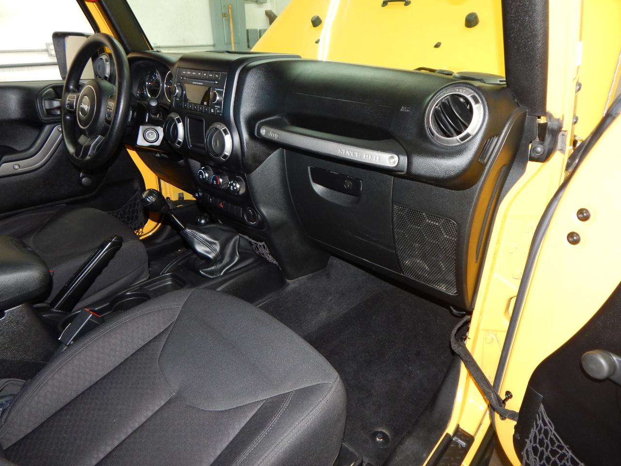 Jeep Wrangler 4WD 2dr Sport 2015
