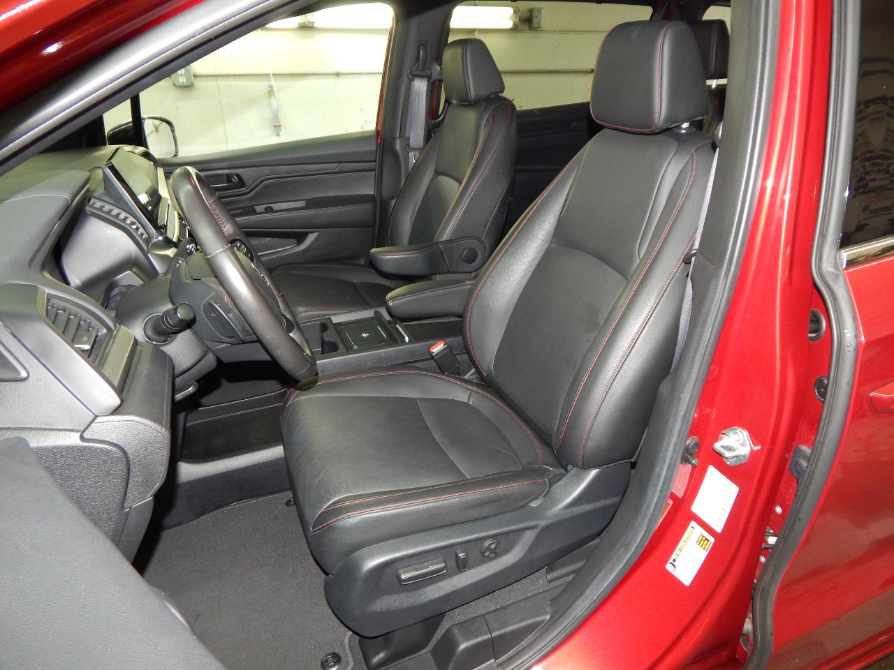 Honda Odyssey Sport-L Auto 2025