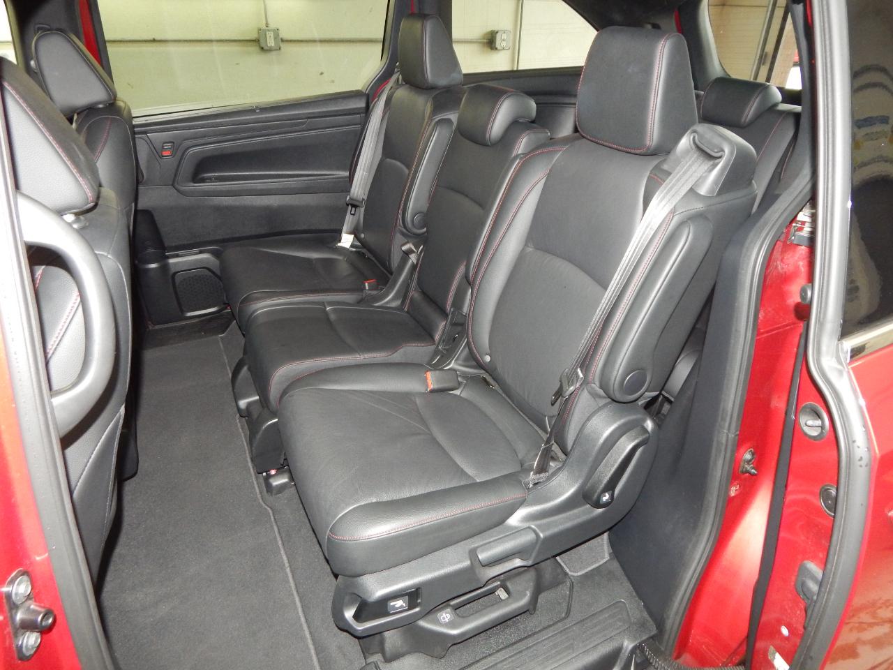 Honda Odyssey Sport-L Auto 2025